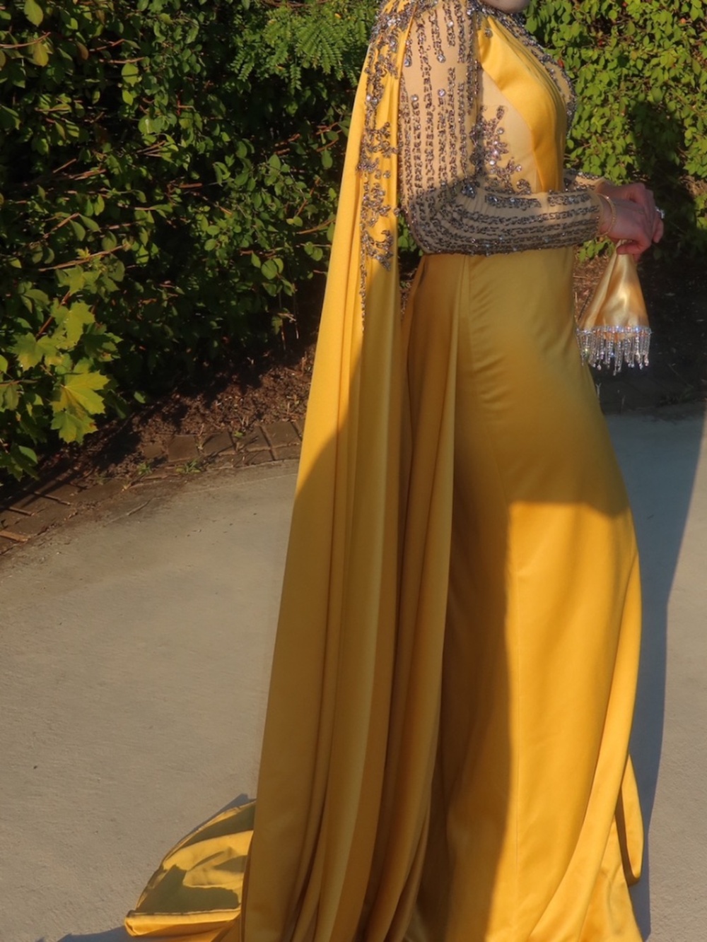 Dress - Picture 2 of 9